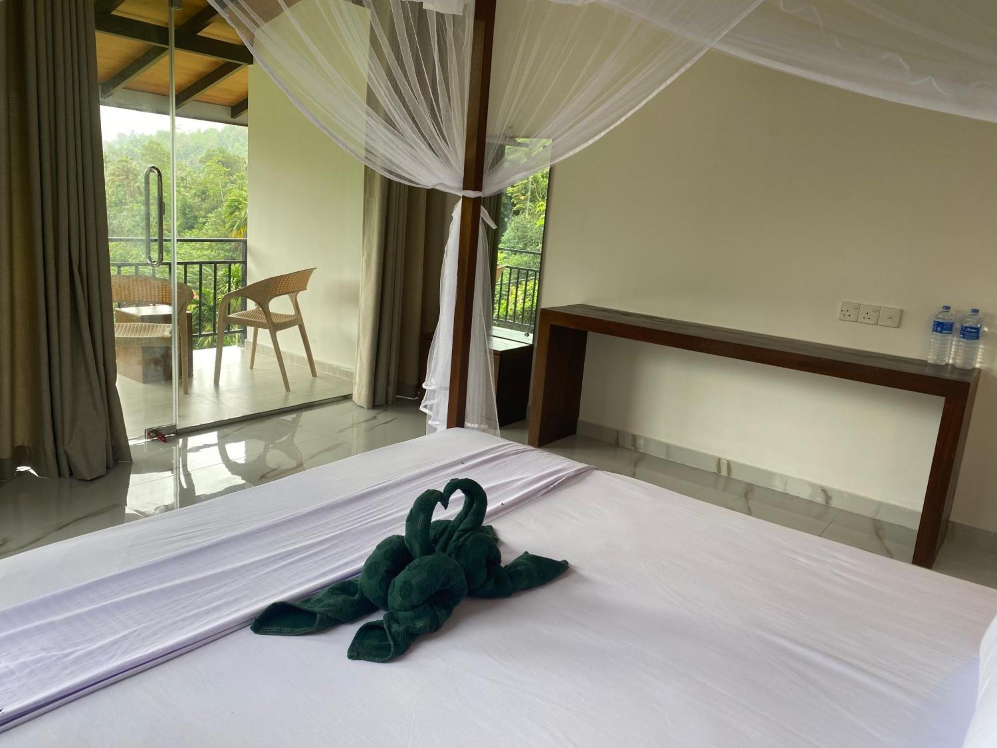 Rainforest Mount Lodge 代尼耶耶 外观 照片