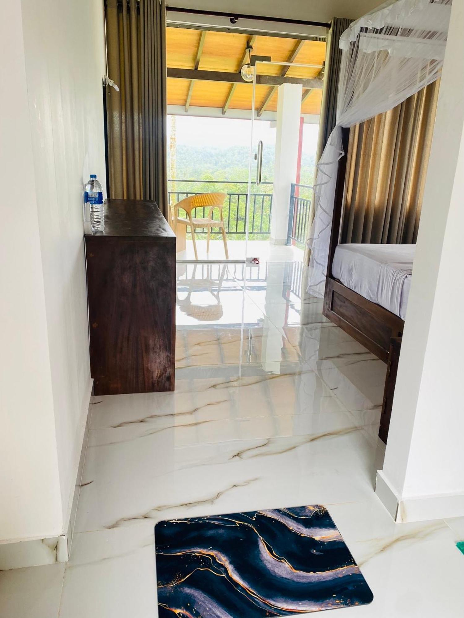 Rainforest Mount Lodge 代尼耶耶 外观 照片