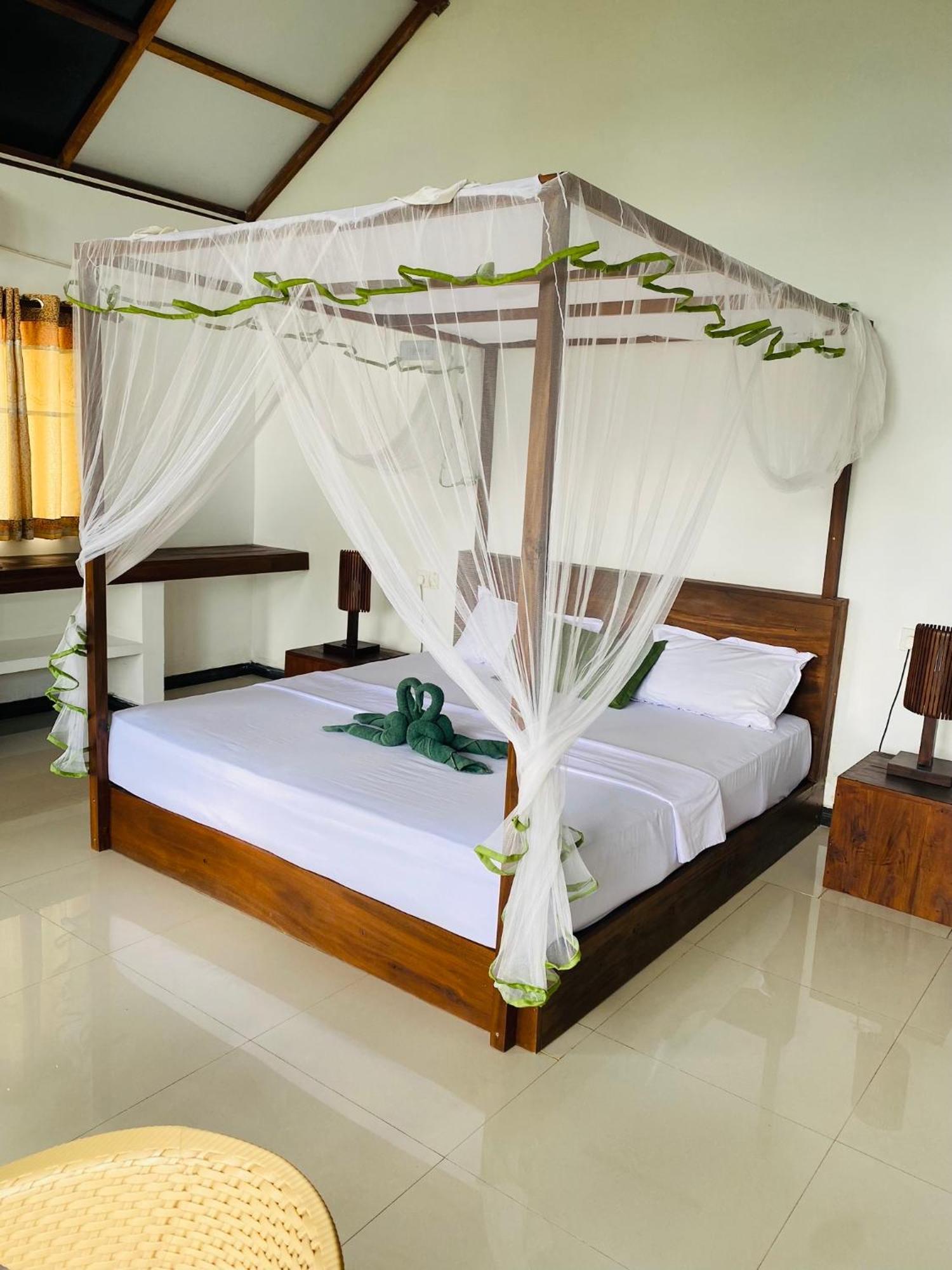 Rainforest Mount Lodge 代尼耶耶 外观 照片